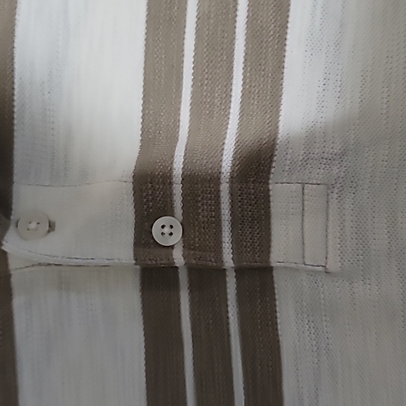 Gently Loved men's golf shirt size small made by Van Heusen mint condition - Picture 6 of 11